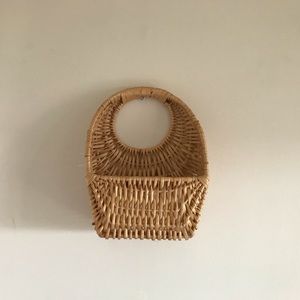 hanging woven wicker basket planter 🌿